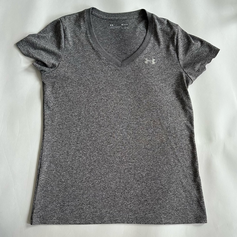 Under Armour Women’s Heatgear Short Sleeve Workout Athletic Top